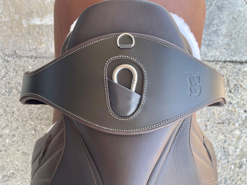 Vision Anatomic Girth - 2 Colours - Vision Saddlery