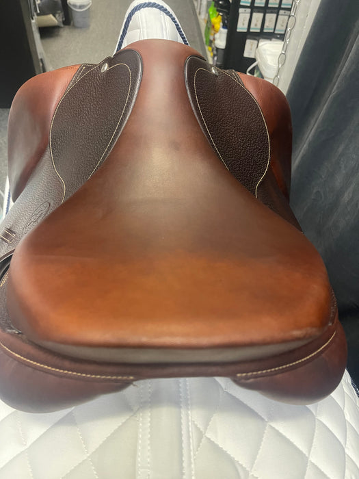 Consignment Vision X-Type Saddle - 17"