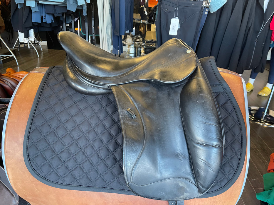 Forestier Saumer Dressage 18" 2005 Model