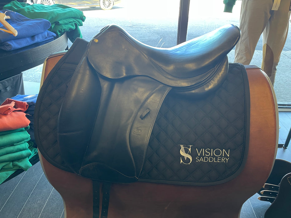 Forestier Saumer Dressage 18" 2005 Model