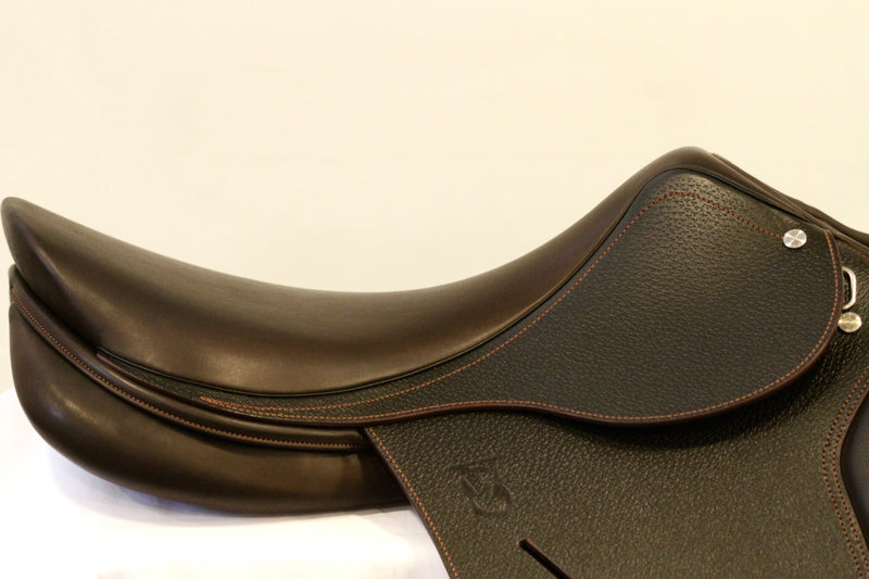 Vision Model T Plus Saddle - Vision Saddlery