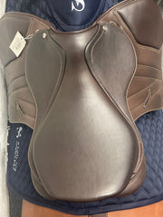 Vision LFT Close Contact Saddle - Vision Saddlery