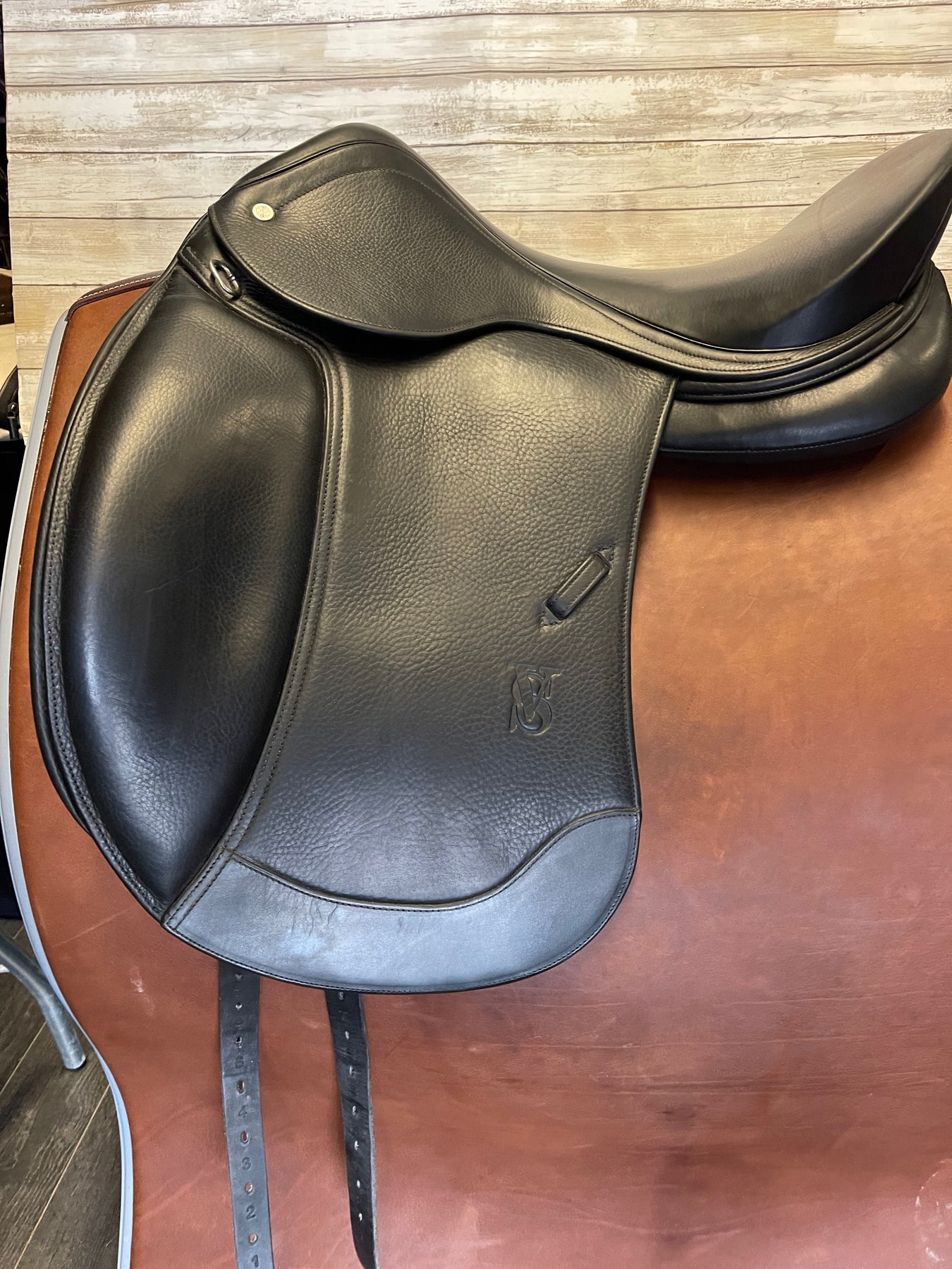 Demo Saddles