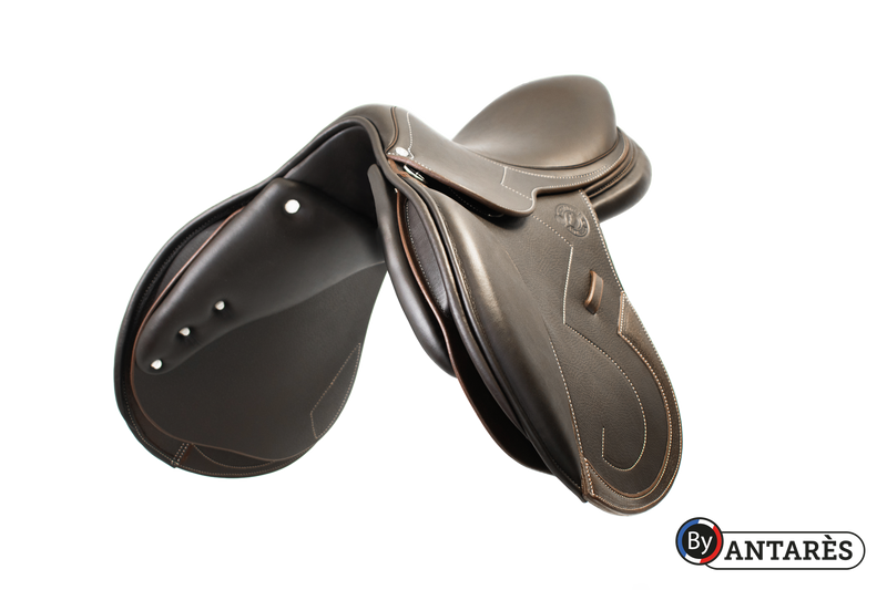 Antares Signature Selle de saut en cuir de veau - Vision Saddlery Antares Signature Selle de saut en cuir de veau - Vision Saddlery
